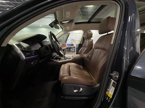Used 2020 BMW X7 xDrive40i w/ Premium Package AWD/4WD image 11