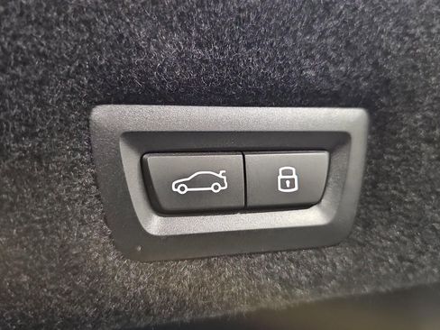 Used 2024 BMW 760i xDrive image 33