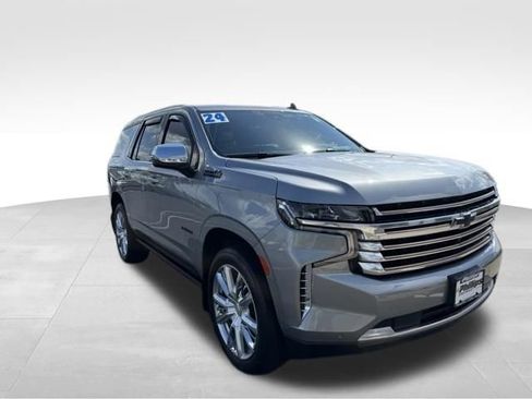 Used 2024 Chevrolet Tahoe High Country w/ Premium Package AWD/4WD image 3