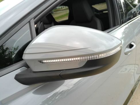 Used 2023 Audi Q4 e-tron Premium Plus w/ Premium Plus image 15