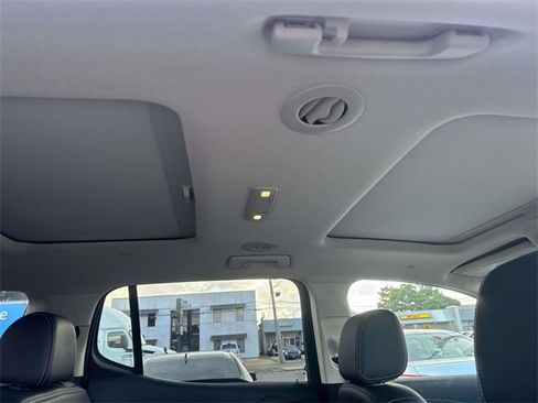 Used 2021 GMC Acadia Denali w/ Denali Technology Package image 13