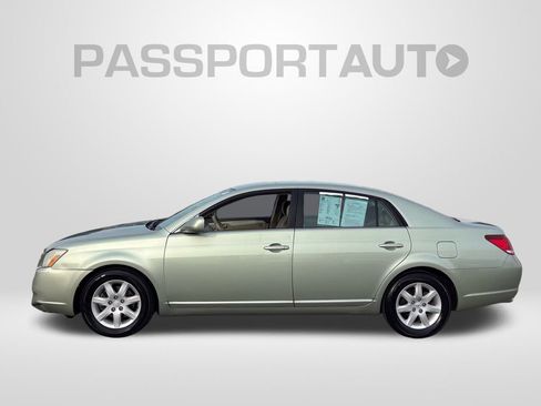 Used 2006 Toyota Avalon XL image 2