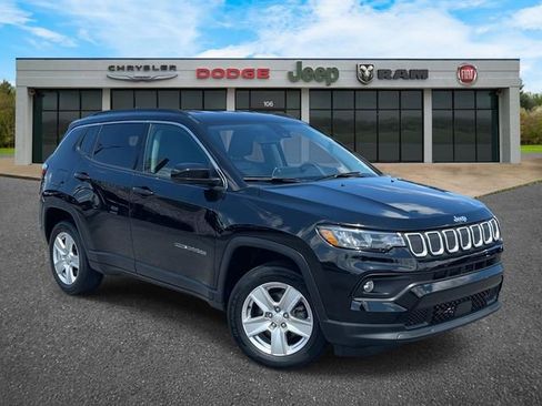 Certified 2022 Jeep Compass Latitude AWD/4WD image 1