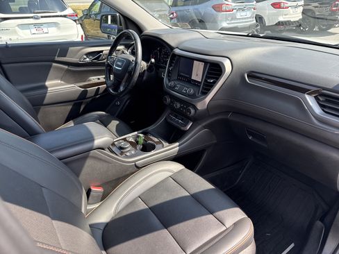 Used 2022 GMC Acadia AT4 w/ Technology Package AWD/4WD image 14
