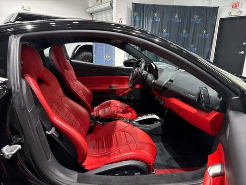 Used 2016 Ferrari 488 GTB RWD image 31