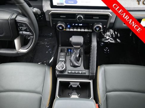 Used 2025 Toyota 4Runner 4WD image 33