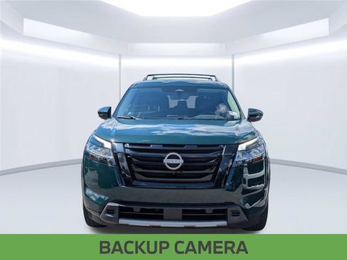 Used 2024 Nissan Pathfinder SL w/ Black Appearance Package FWD image 11