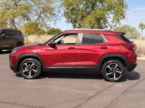 Used 2023 Chevrolet TrailBlazer LT FWD image 3