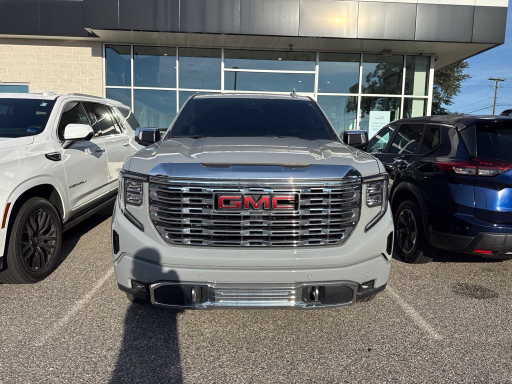 Used 2024 GMC Sierra 1500 Denali w/ Denali Reserve Package AWD/4WD image 2