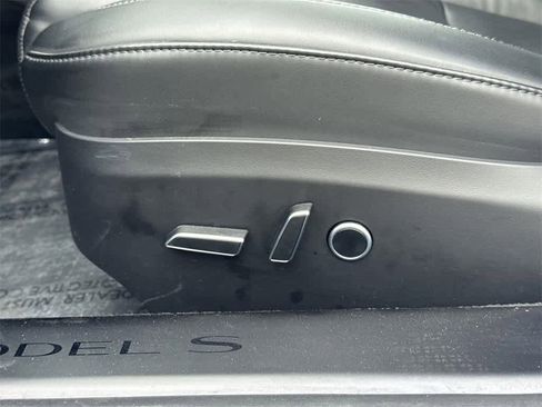 Used 2022 Tesla Model S image 27