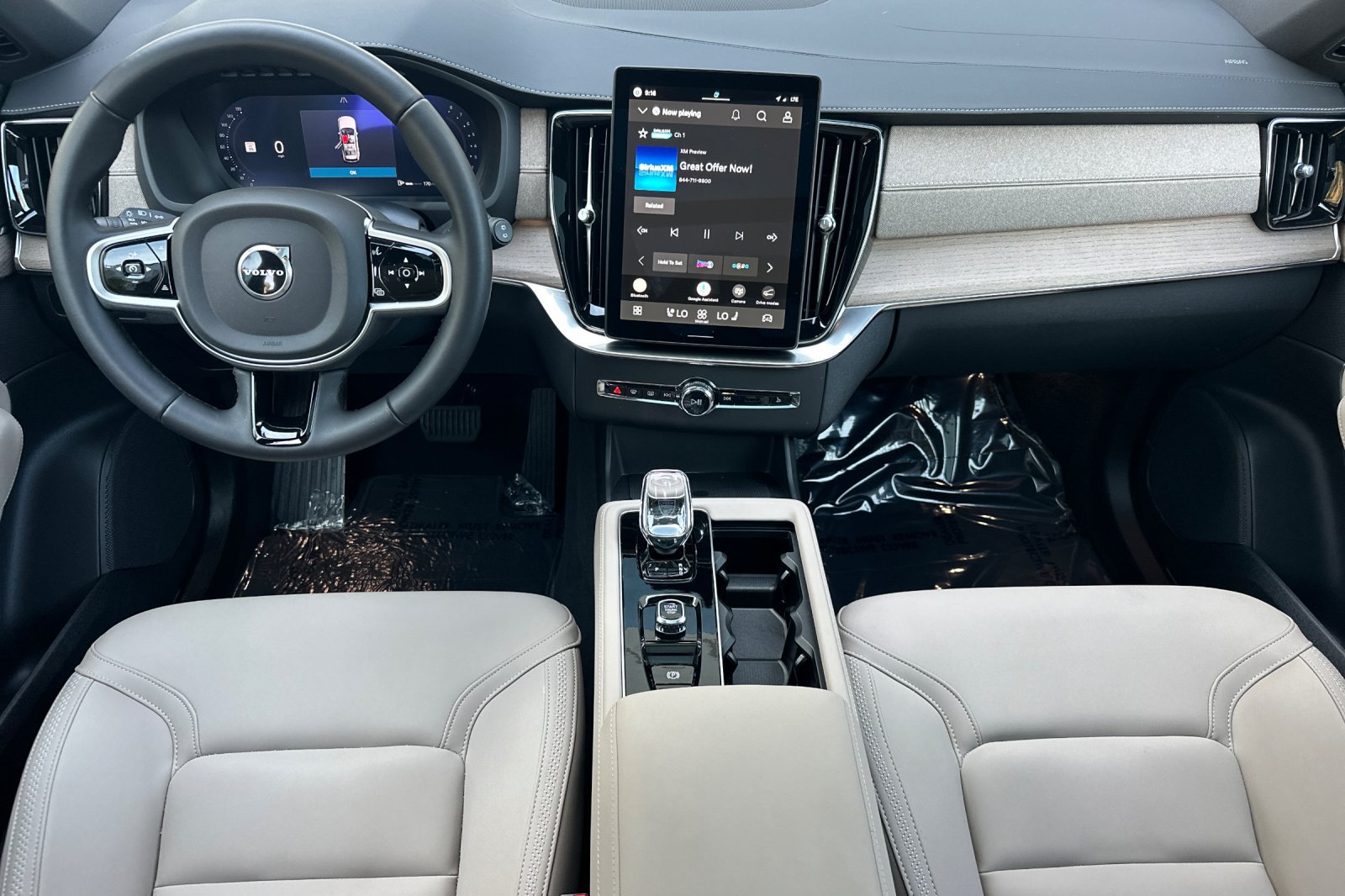 Certified 2026 Volvo XC90 B5 Core AWD/4WD image 16