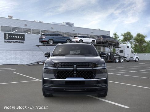 New 2026 Lincoln Navigator Reserve w/ Jet Appearance Package AWD/4WD image 6
