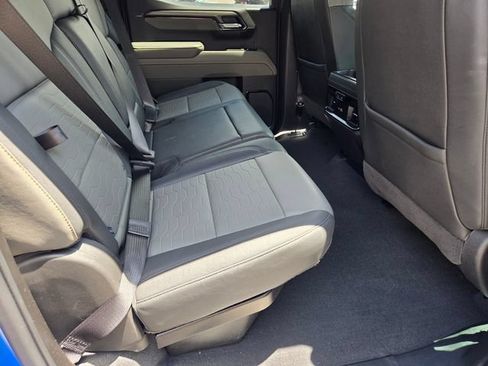 Used 2025 Chevrolet Silverado 1500 ZR2 w/ Technology Package AWD/4WD image 14
