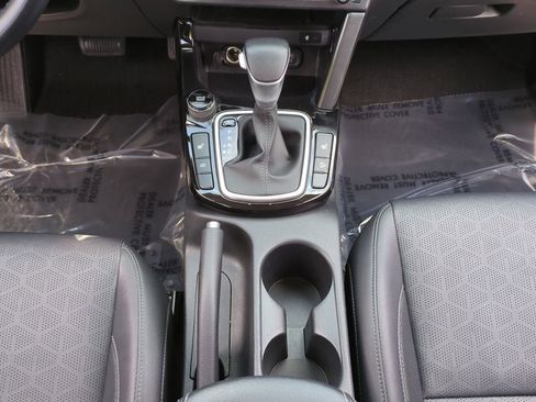 Used 2024 Kia Seltos EX FWD image 19