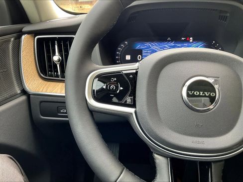 New 2026 Volvo XC60 B5 Plus w/ Climate Package image 17