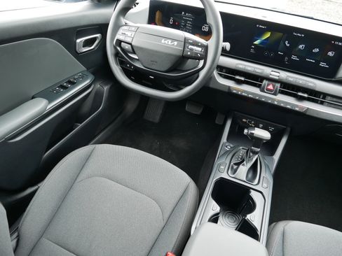 Certified 2025 Kia K4 FWD image 9