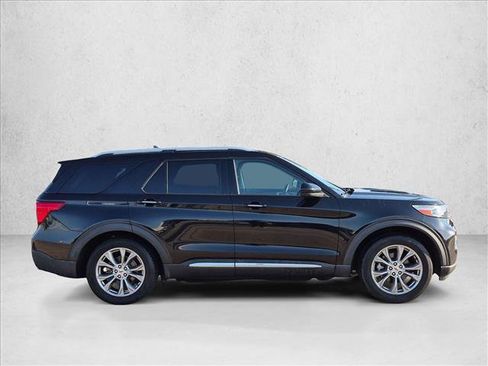 Used 2022 Ford Explorer Limited RWD image 3