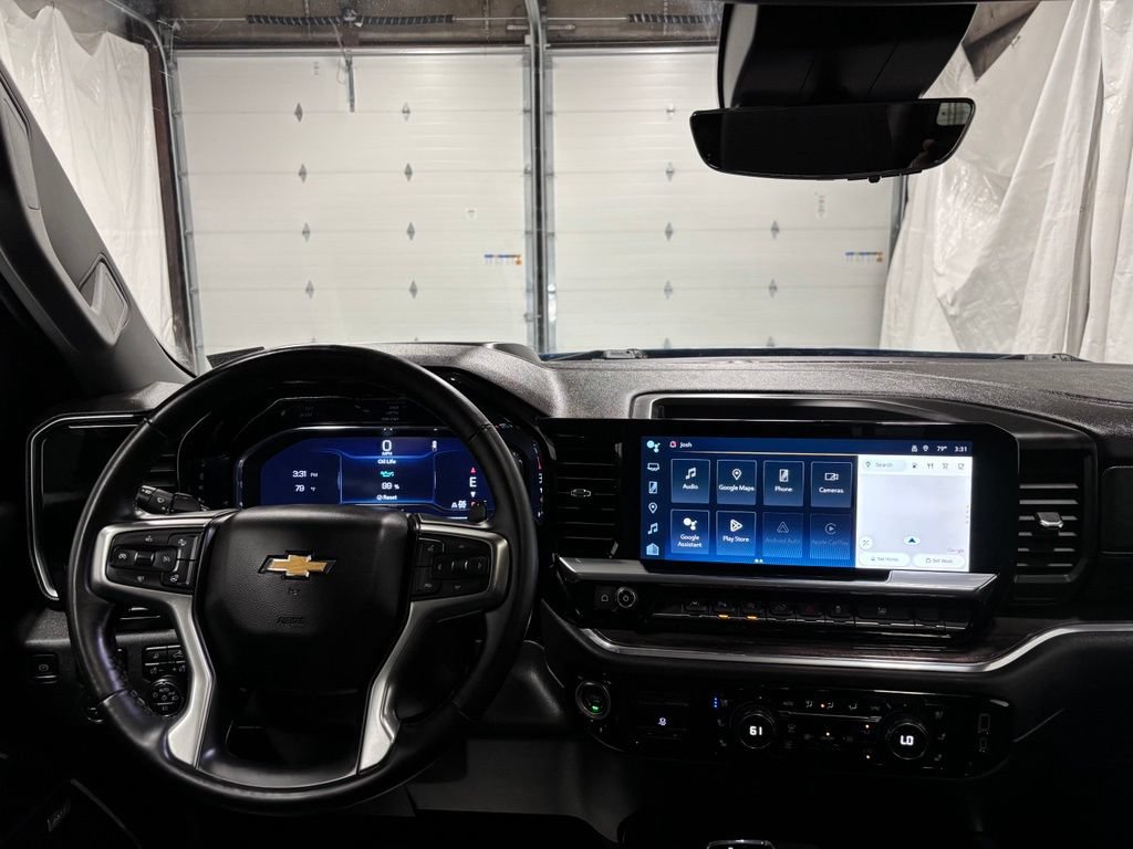 Used 2023 Chevrolet Silverado 1500 LTZ w/ LTZ Premium Package AWD/4WD image 16