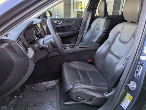 Used 2023 Volvo XC60 T8 Ultimate image 26