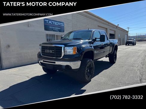 Used 2007 GMC Sierra 2500 SLE w/ Z71 Off-Road Package AWD/4WD image 1
