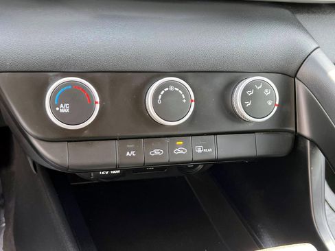 Used 2021 Hyundai Elantra SE w/ Cargo Package FWD image 25