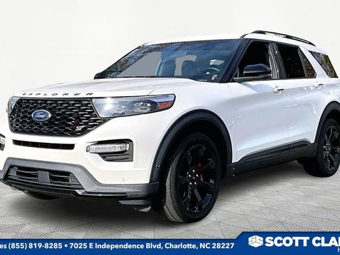 Used 2020 Ford Explorer ST w/ ST Street Pack image 3