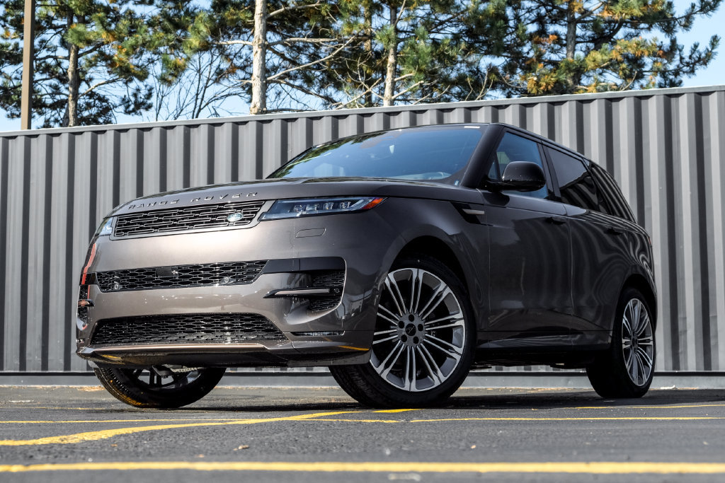 New 2027 Land Rover Range Rover Sport Dynamic SE AWD/4WD image 1