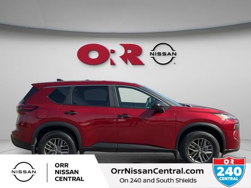 Certified 2025 Nissan Rogue S image 4