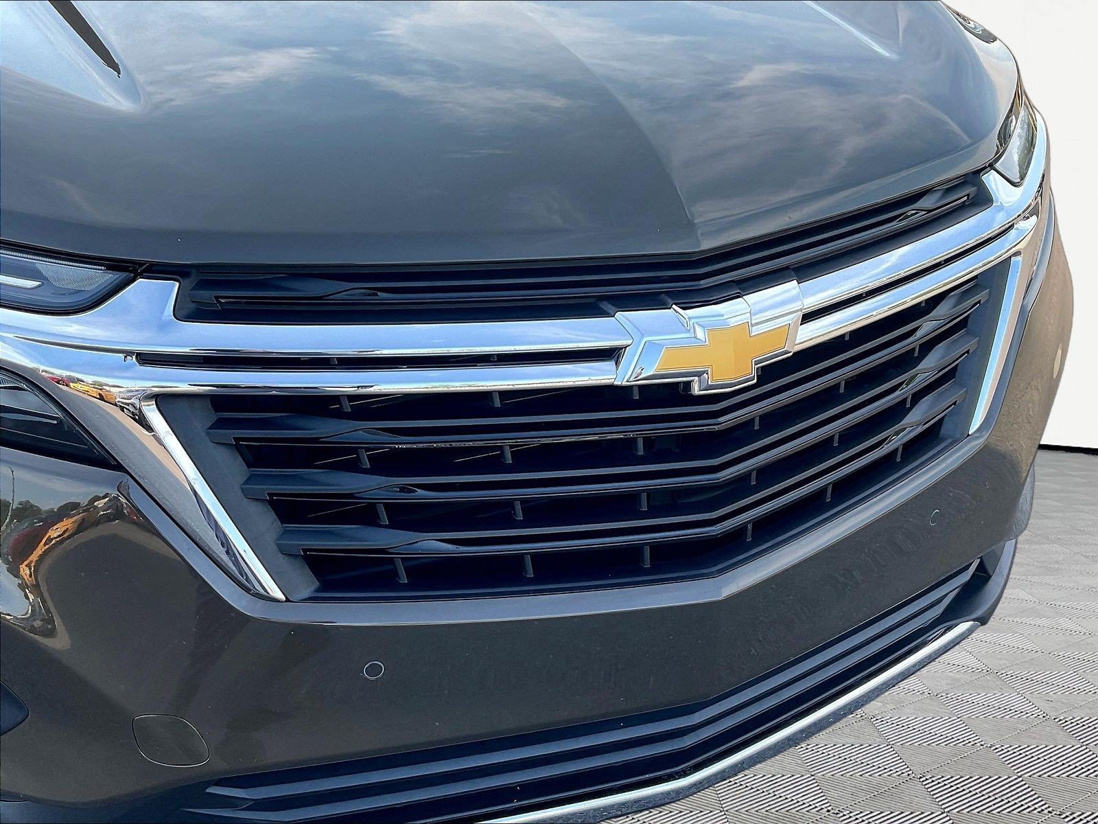 Used 2024 Chevrolet Equinox LT FWD image 32
