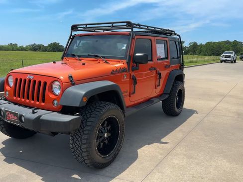 Used 2015 Jeep Wrangler Unlimited Sport w/ Quick Order Package 24S AWD/4WD image 3