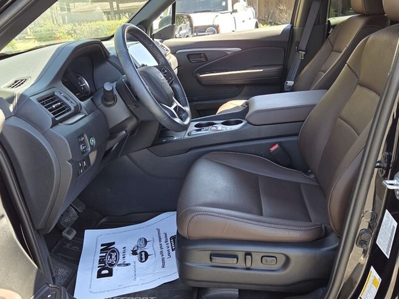 Used 2025 Honda Passport EX-L image 6