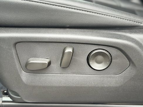 Used 2024 Chevrolet Silverado 2500 LTZ w/ LTZ Premium Package image 21