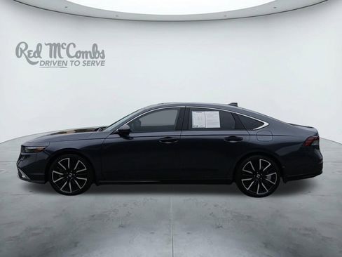 Used 2023 Honda Accord Touring image 2