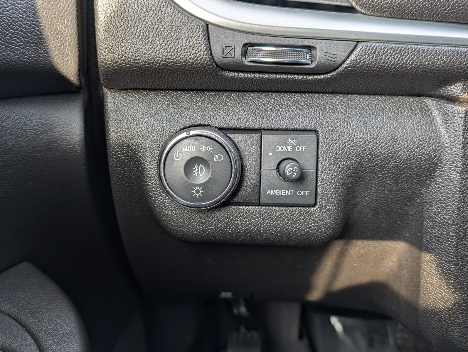 Used 2014 Chevrolet Traverse LTZ AWD/4WD image 29