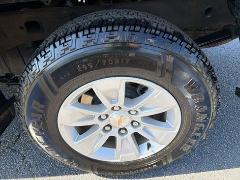 Used 2025 Chevrolet Silverado 1500 LT AWD/4WD image 19