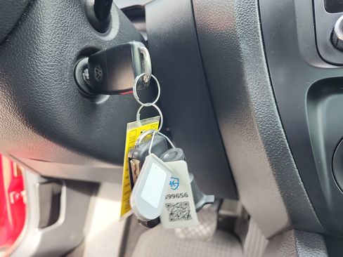 Used 2013 Volkswagen Jetta S image 28