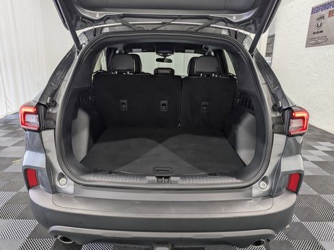 Used 2025 Ford Escape ST-Line Select w/ Class II Trailer Tow Package AWD/4WD image 10