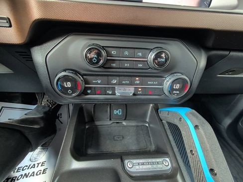 Used 2023 Ford Bronco Outer Banks w/ Sasquatch Package AWD/4WD image 23