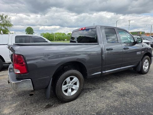 Used 2015 RAM 1500 ST w/ SXT Appearance Group AWD/4WD image 3