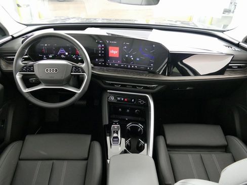 New 2025 Audi Q5 Premium Plus image 23