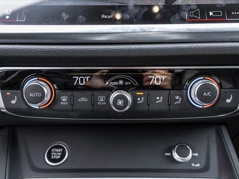 Certified 2025 Audi Q3 2.0T Premium Plus w/ Premium Plus Package image 18