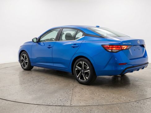 Used 2025 Nissan Sentra SV image 6