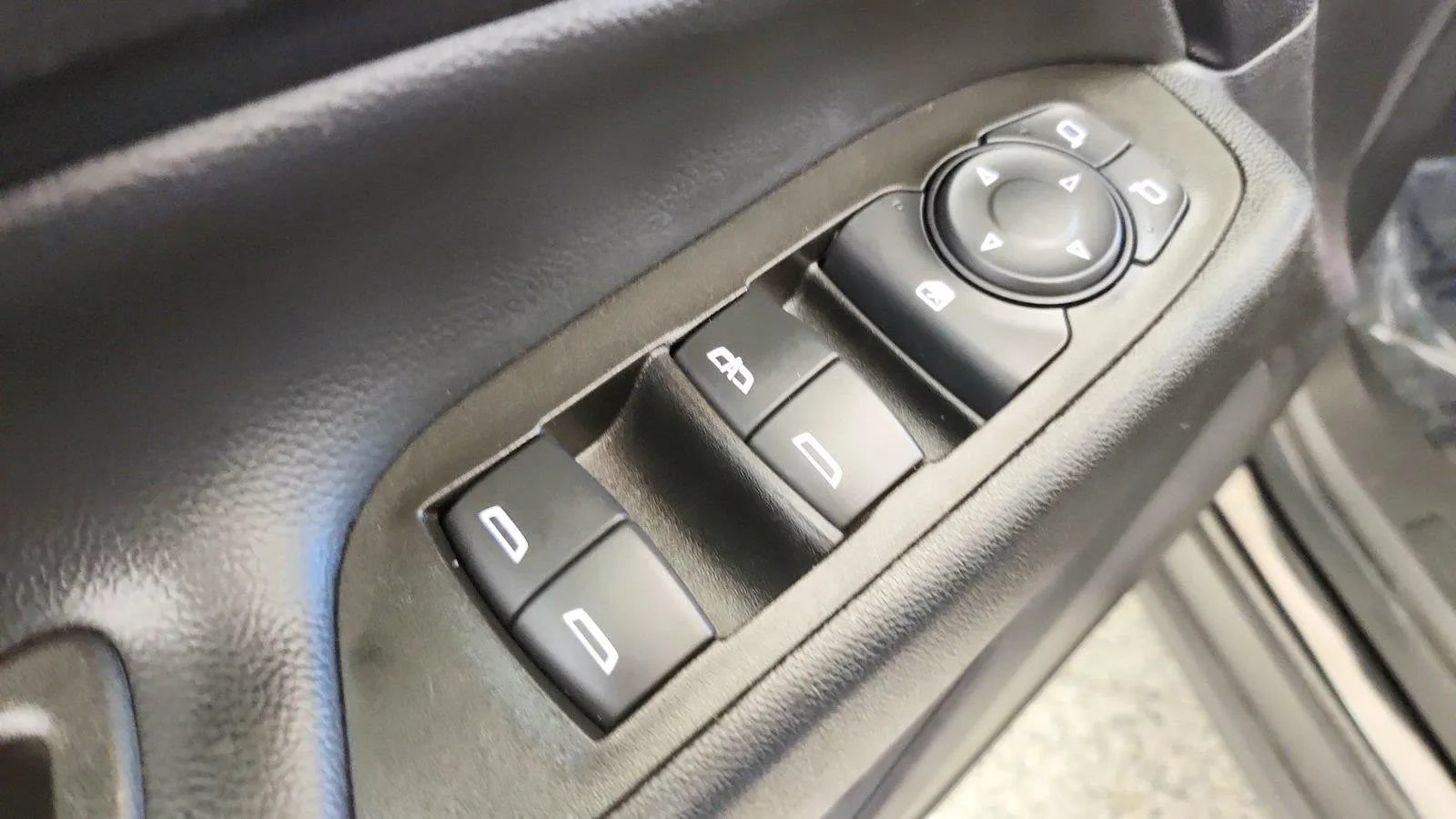 Used 2023 Chevrolet Equinox LT FWD image 23