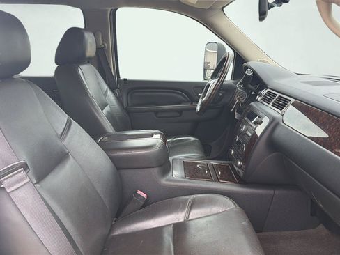 Used 2014 GMC Sierra 2500 Denali w/ Suspension Package, Off-Road AWD/4WD image 15