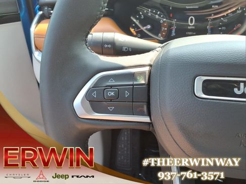Used 2023 Jeep Compass Limited AWD/4WD image 18
