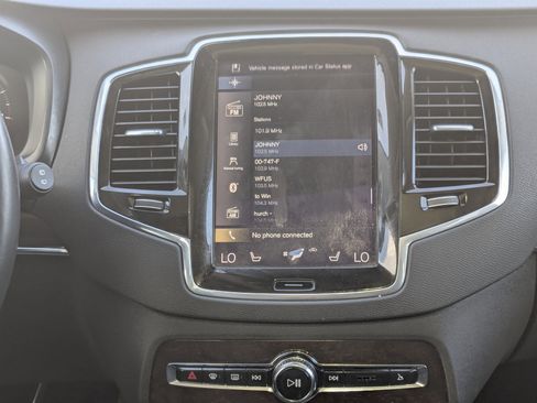 Used 2017 Volvo XC90 T6 Momentum w/ Vision Package image 24