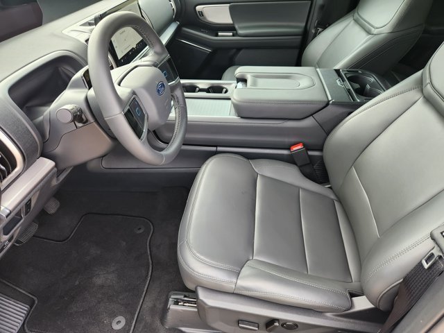 New 2026 Ford Expedition Max Active RWD image 9