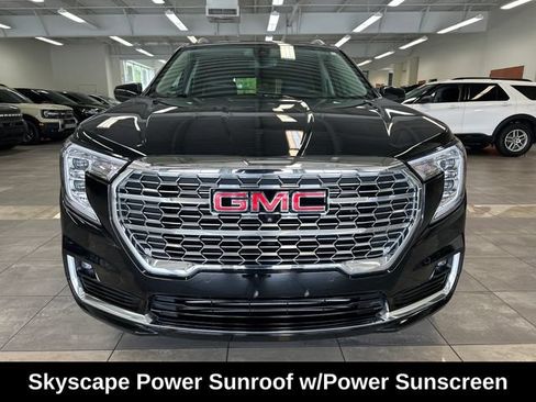 Used 2024 GMC Terrain Denali w/ Denali Premium Package AWD/4WD image 19