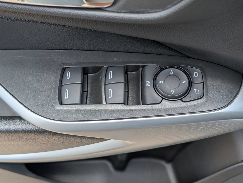 New 2026 Chevrolet Trax LS w/ LS Convenience Package FWD image 13