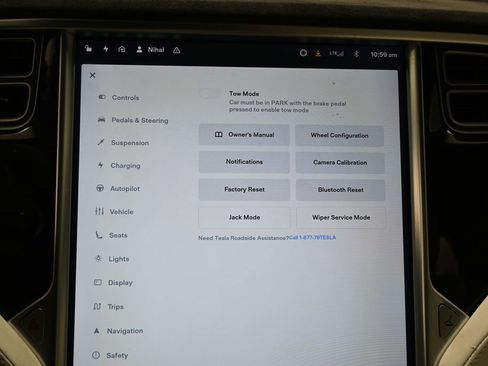 Used 2017 Tesla Model X 90D image 34